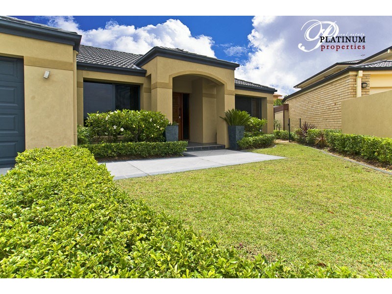 6 Stonewood Court, Molendinar QLD 4214