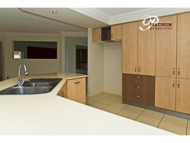 6 Stonewood Court, Molendinar QLD 4214