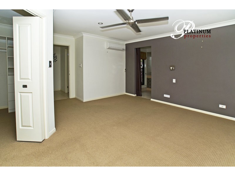 6 Stonewood Court, Molendinar QLD 4214