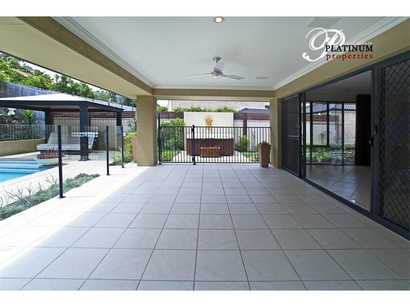 6 Stonewood Court, Molendinar QLD 4214