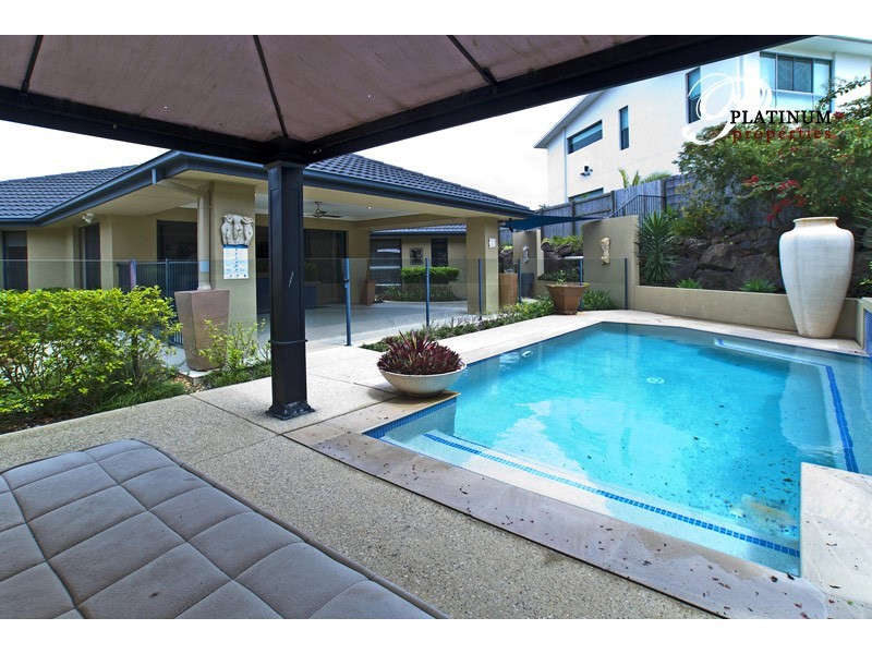 6 Stonewood Court, Molendinar QLD 4214