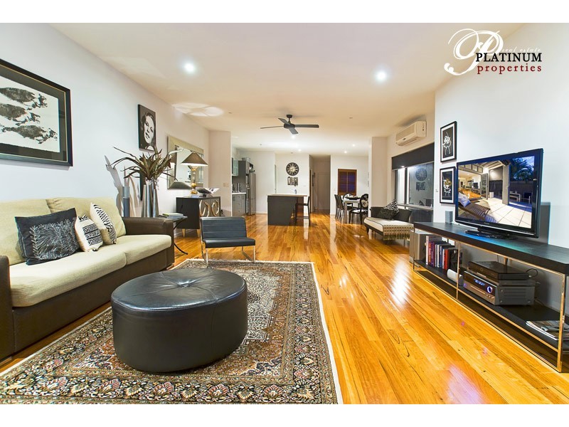 1/27 Norfolk Avenue, Surfers Paradise QLD 4217