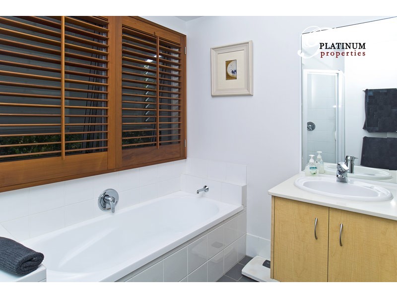 1/27 Norfolk Avenue, Surfers Paradise QLD 4217