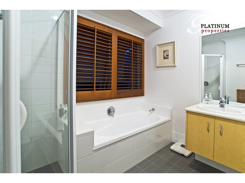 1/27 Norfolk Avenue, Surfers Paradise QLD 4217