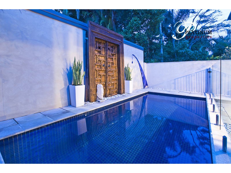 1/27 Norfolk Avenue, Surfers Paradise QLD 4217