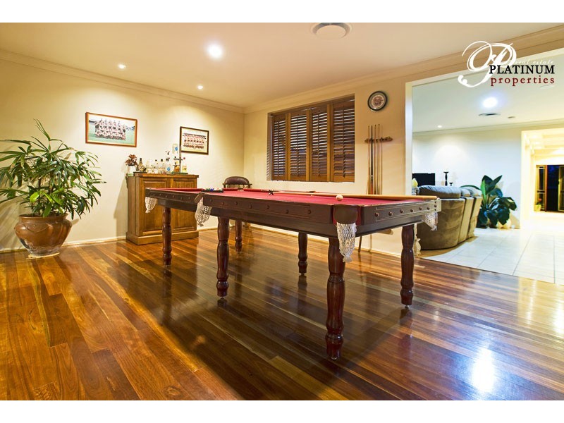 44 Crestwood Drive, Molendinar QLD 4214