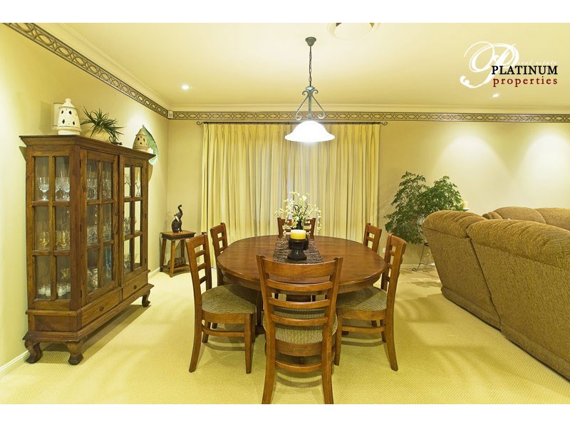 44 Crestwood Drive, Molendinar QLD 4214