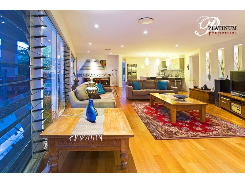 5 Trieste Court, Runaway Bay QLD 4216