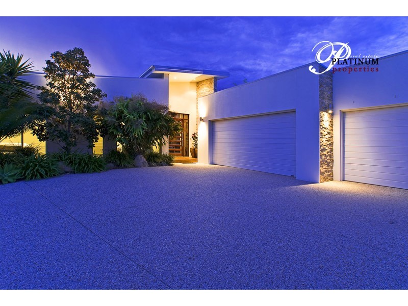 5 Trieste Court, Runaway Bay QLD 4216