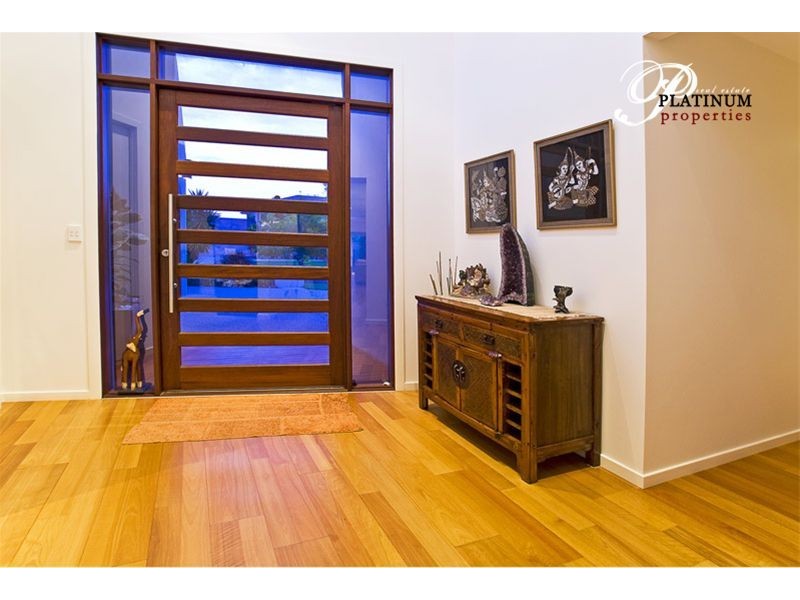 5 Trieste Court, Runaway Bay QLD 4216