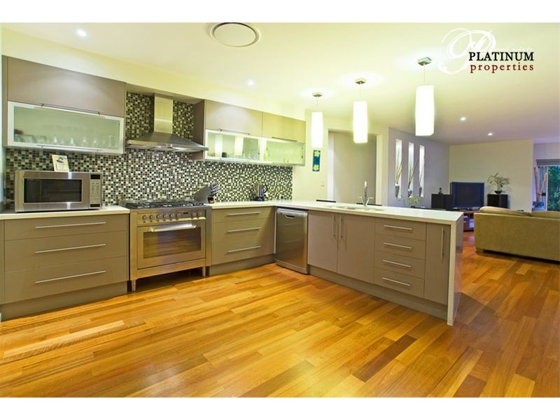 5 Trieste Court, Runaway Bay QLD 4216