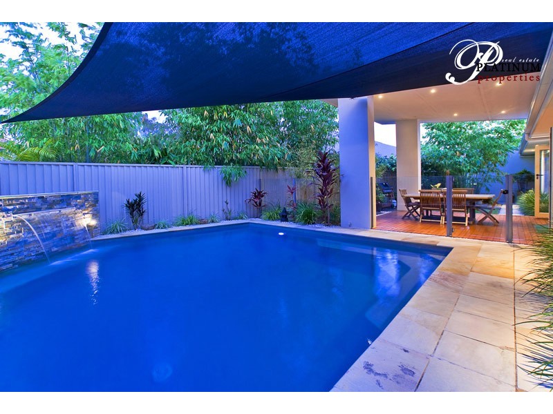 5 Trieste Court, Runaway Bay QLD 4216