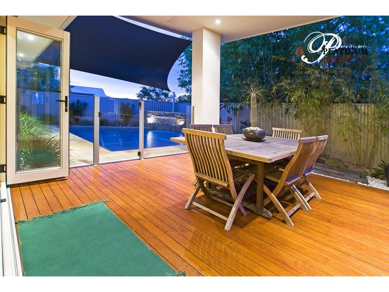 5 Trieste Court, Runaway Bay QLD 4216