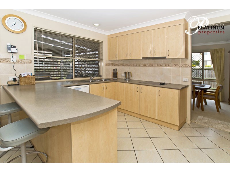 42  Gumleaf Drive, Molendinar QLD 4214