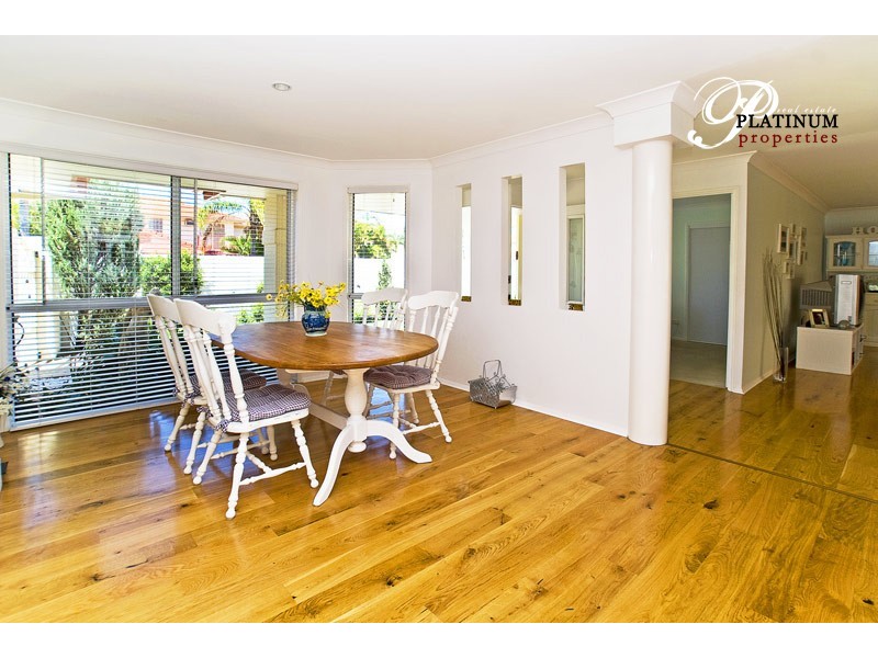 2 Folkstone Place, Runaway Bay QLD 4216