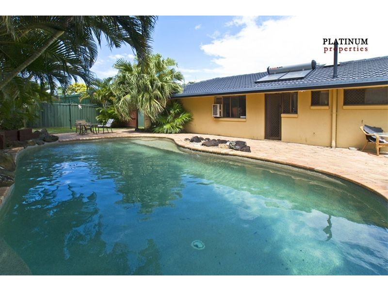 49 Collins Crescent, Benowa QLD 4217