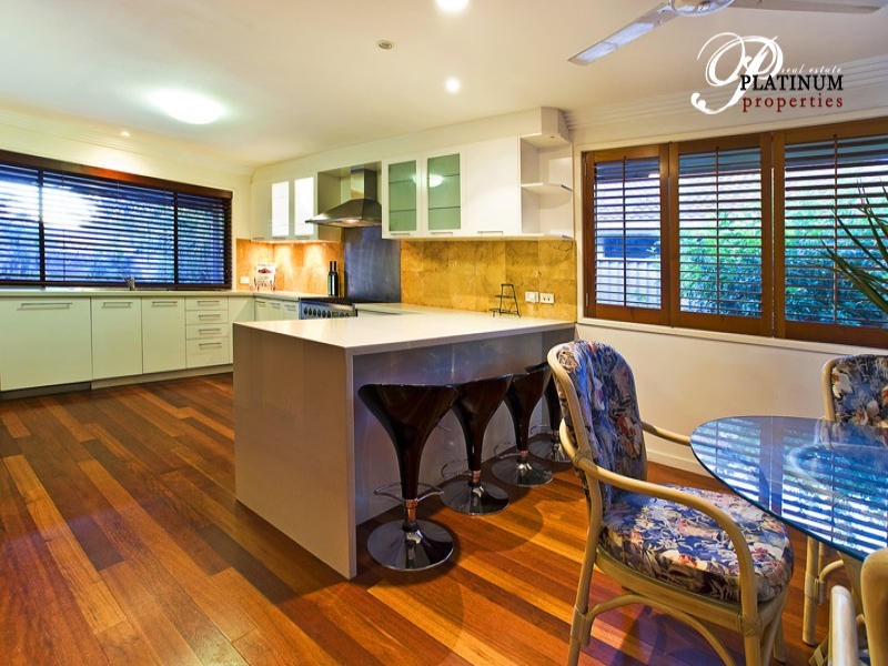 15 Mackay Close, Sorrento QLD 4217