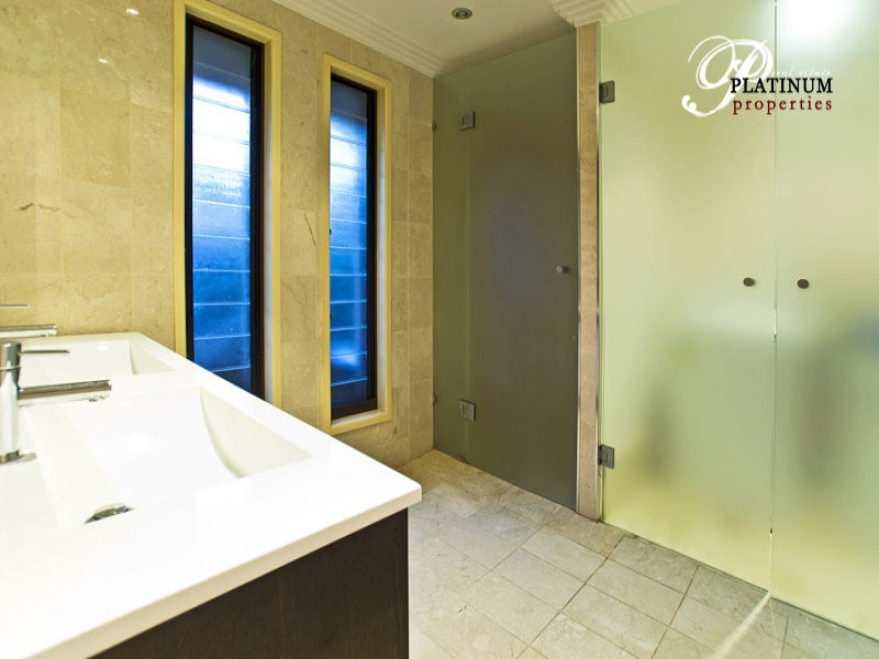 15 Mackay Close, Sorrento QLD 4217