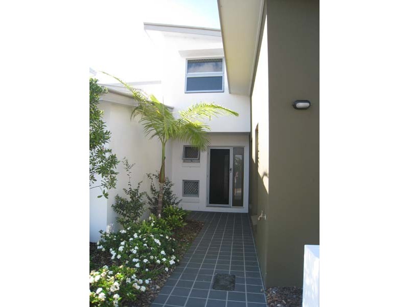 29 Valencia Blvd, Burleigh Waters QLD 4220