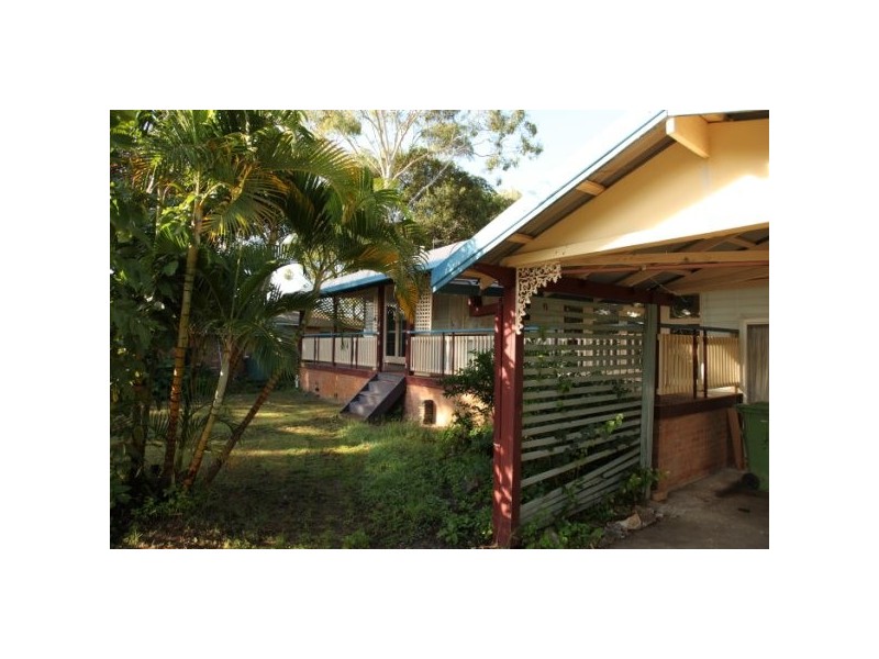 6 Deagon Drive, Runaway Bay QLD 4216