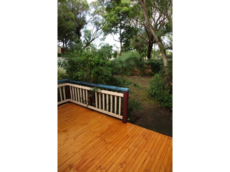 6 Deagon Drive, Runaway Bay QLD 4216