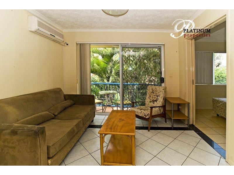 11/4 Adori St, Chevron Island QLD 4217