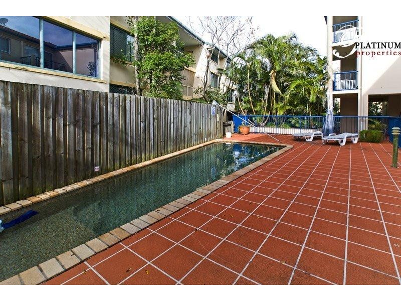 11/4 Adori St, Chevron Island QLD 4217