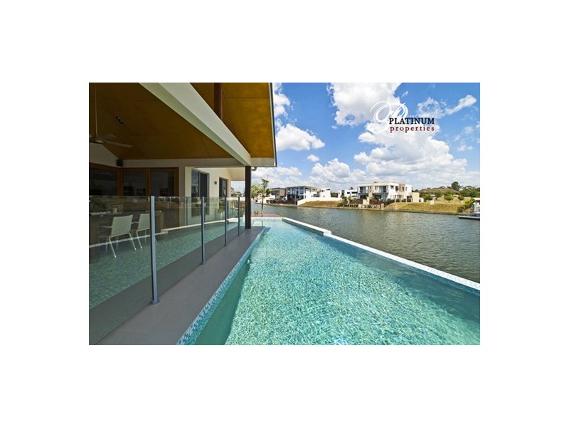 22 Middle Quay Drive, Biggera Waters QLD 4216