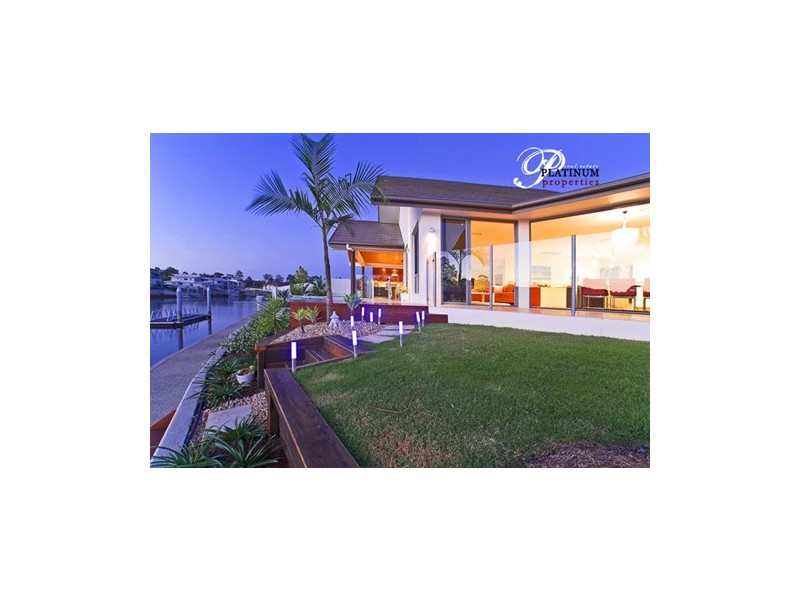 22 Middle Quay Drive, Biggera Waters QLD 4216