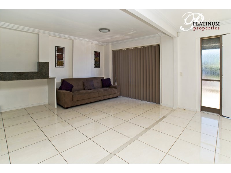 2 Koonan Court, Ashmore QLD 4214