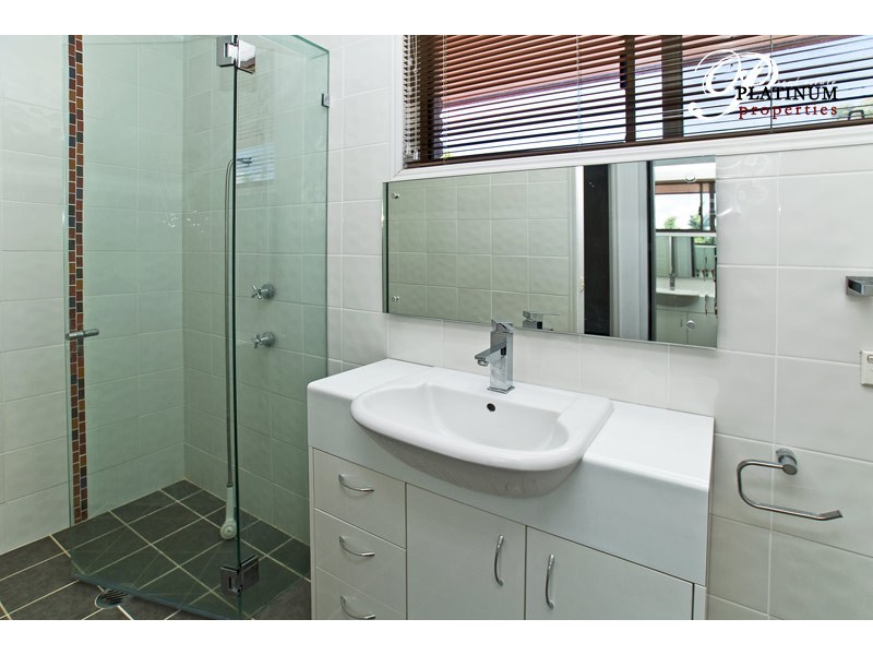 2 Koonan Court, Ashmore QLD 4214