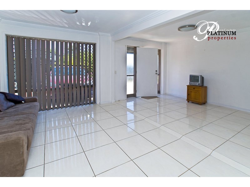 2 Koonan Ct, Ashmore QLD 4214