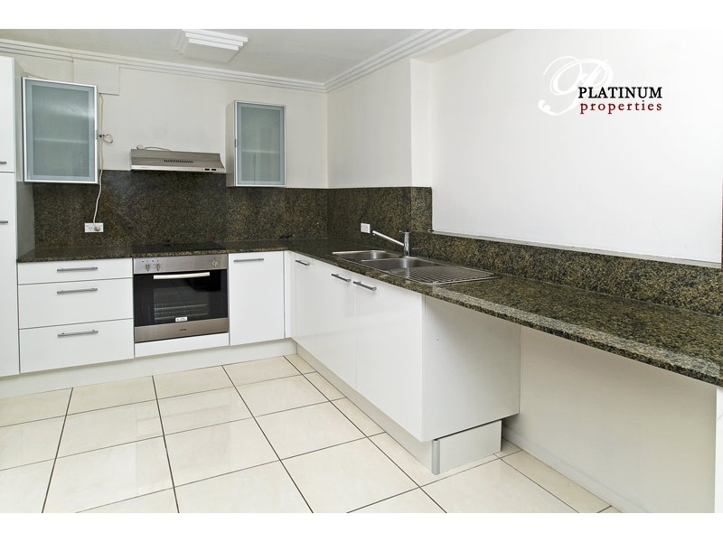 2 Koonan Ct, Ashmore QLD 4214