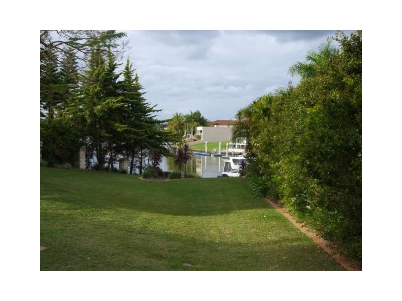 4667 The Parkway, Hope Island QLD 4212