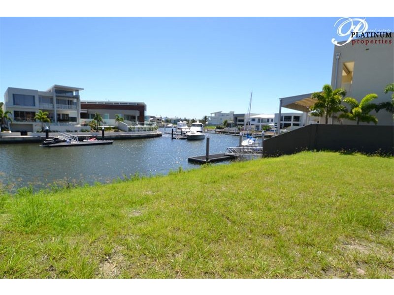 Sovereign Islands QLD 4216