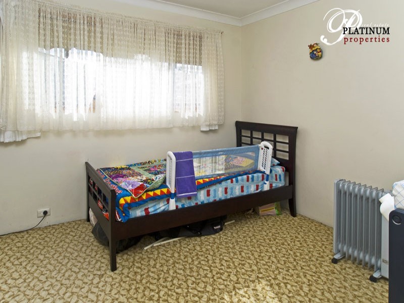 48 Broadwater Street, Runaway Bay QLD 4216