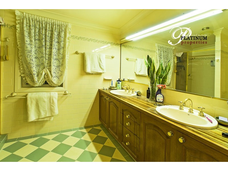 29 Padauk Ave, Nerang QLD 4211