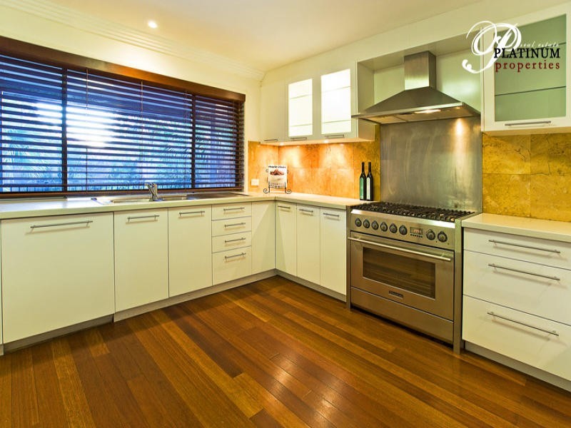 15 Mackay Close, Sorrento QLD 4217