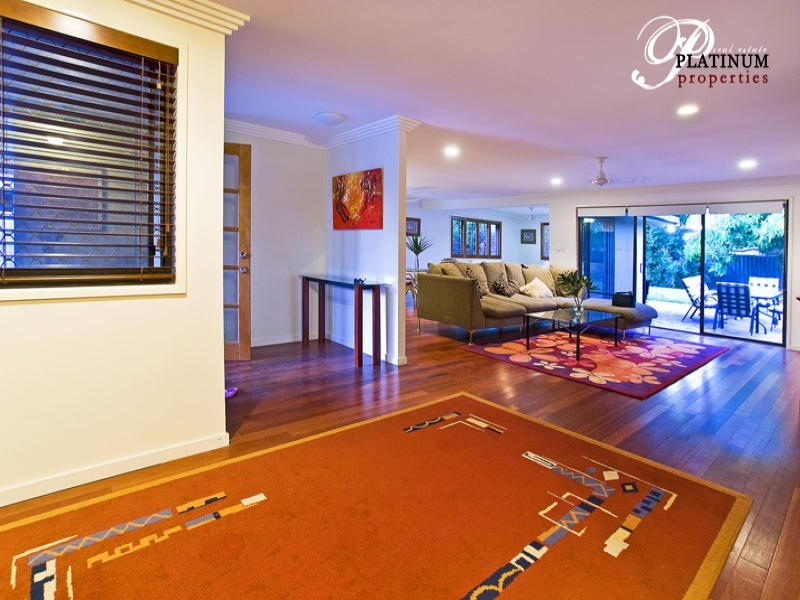 15 Mackay Close, Sorrento QLD 4217