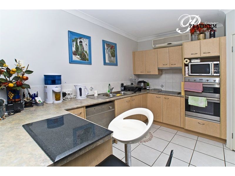 25 Tanzen Drive, Arundel QLD 4214