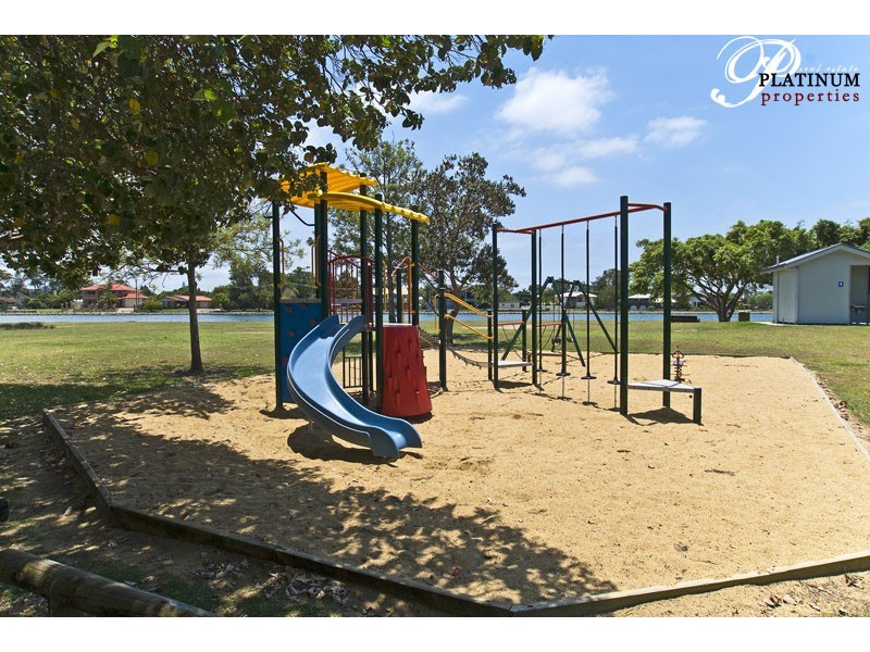 46 Coombe Ave, Hope Island QLD 4212