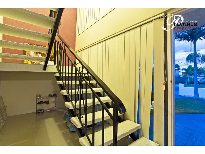 46 Coombe Ave, Hope Island QLD 4212