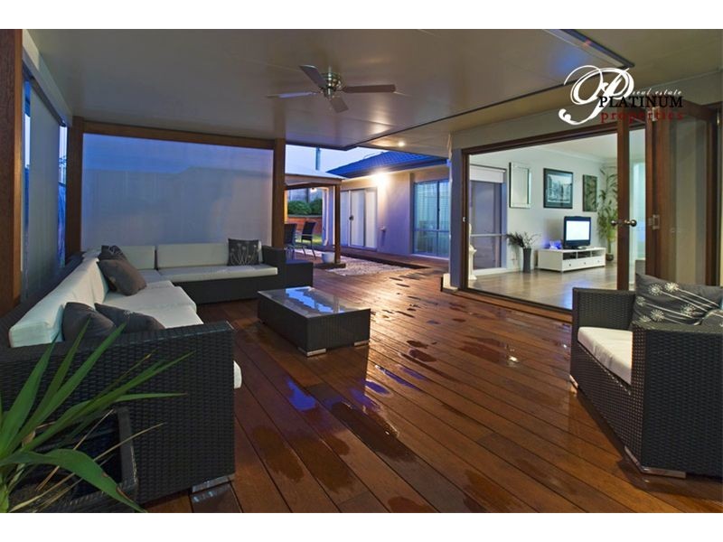 10 Lanier Close, Oxenford QLD 4210