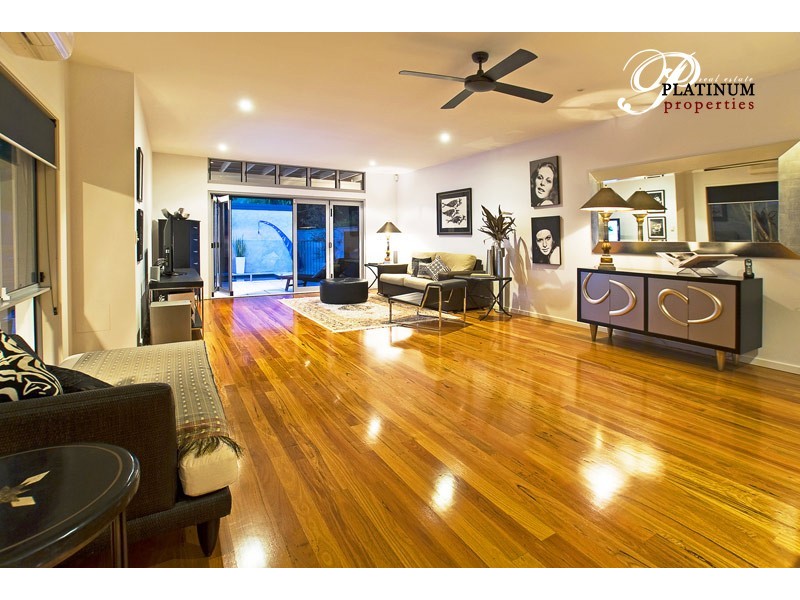 1/27 Norfolk Avenue, Surfers Paradise QLD 4217