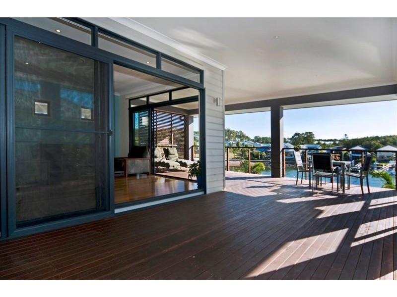 12 Buccaneer Way, Coomera Waters QLD 4209