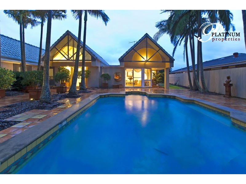 91 Cabana Bvd, Benowa Waters QLD 4217