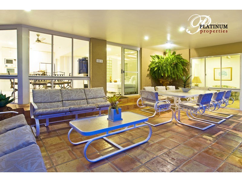 91 Cabana Bvd, Benowa Waters QLD 4217