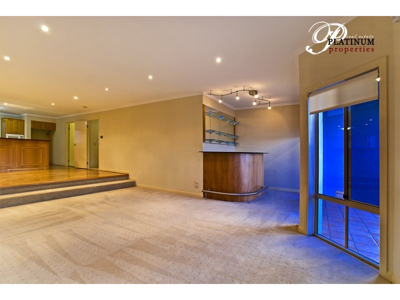 42 John Lund Drive, Hope Island QLD 4212