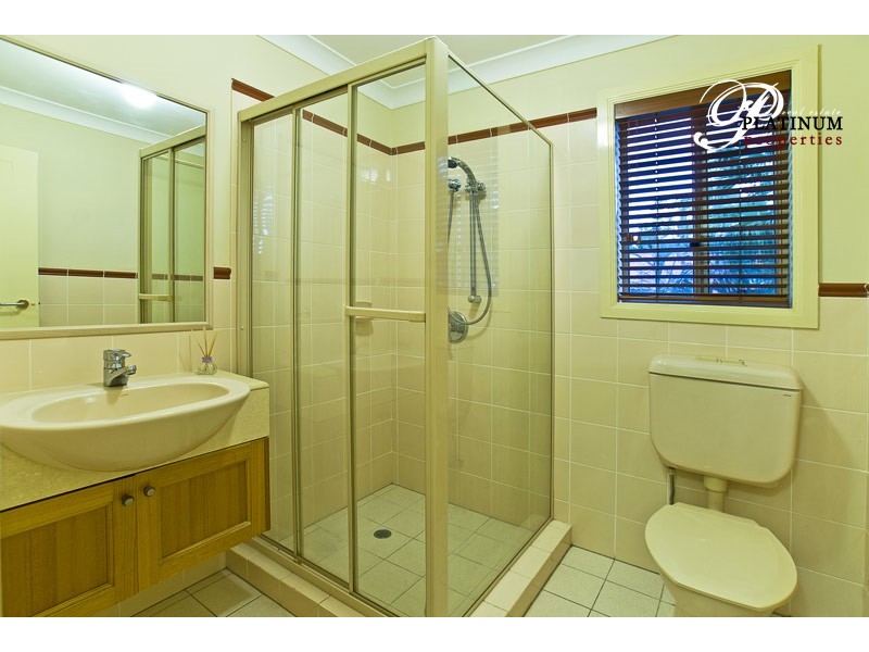 42 John Lund Drive, Hope Island QLD 4212