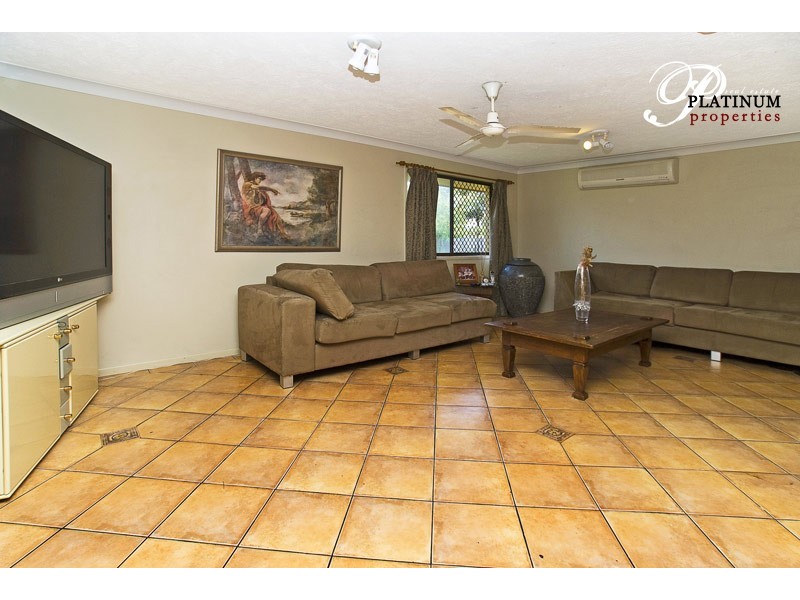 49 Collins Crescent, Benowa QLD 4217